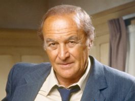 Robert Loggia